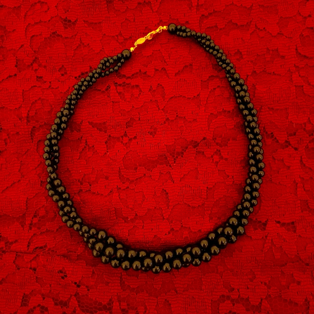 Beaded necklace